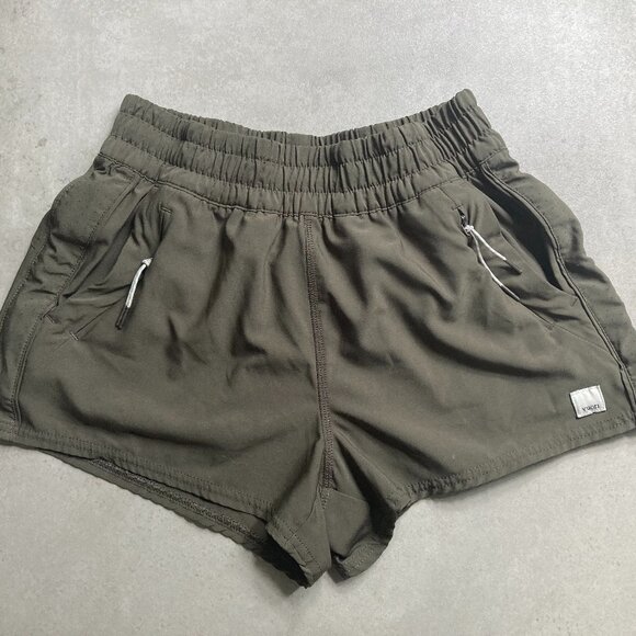 Vuori Women's Dash Short - Picture 3 of 4